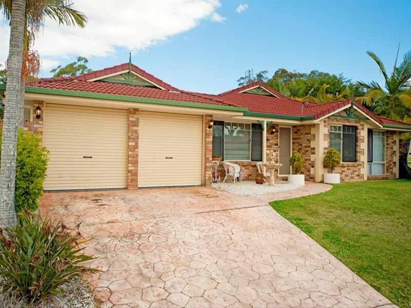 10 Navua Court, Pacific Pines QLD 4211