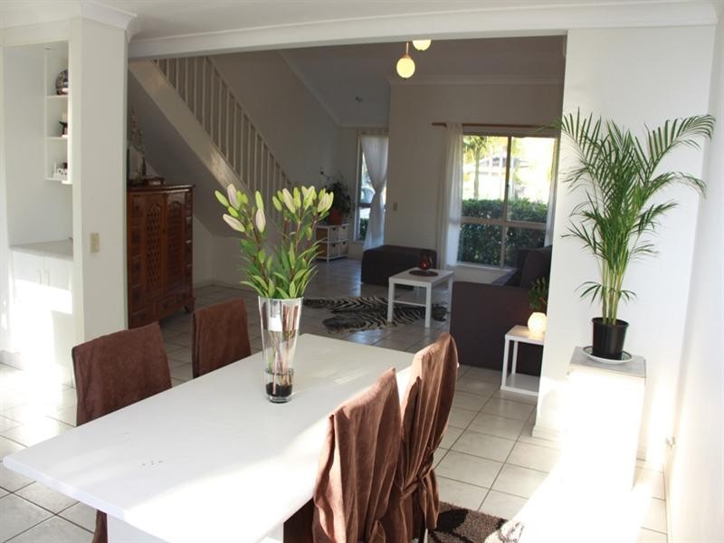 17/264 Oxley Drive, Coombabah QLD 4216