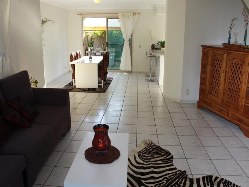 17/264 Oxley Drive, Coombabah QLD 4216