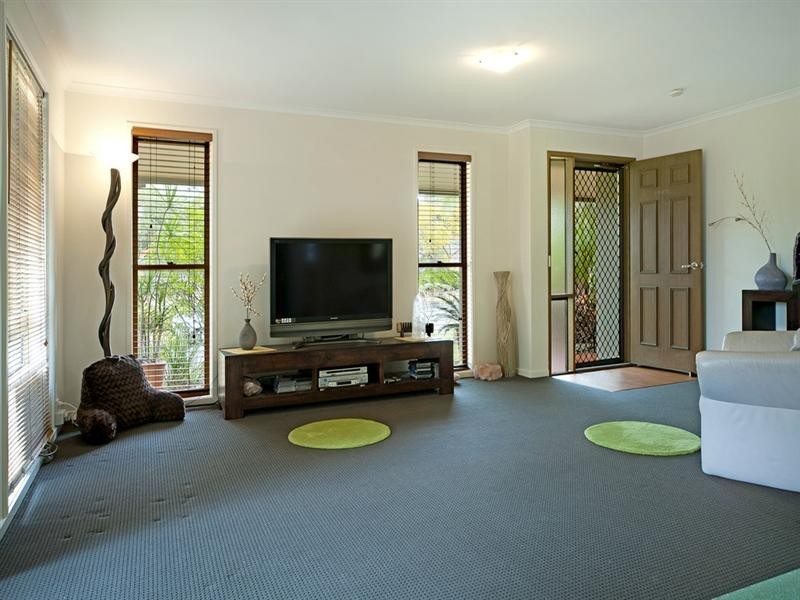 9 Tanunda Drive, Helensvale QLD 4212