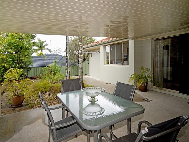 9 Tanunda Drive, Helensvale QLD 4212