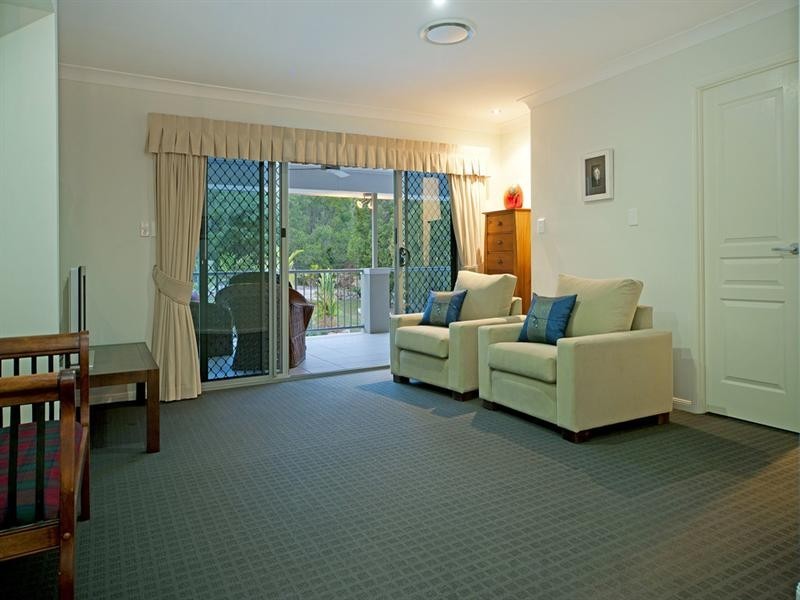 5 Waldorf Place, Maudsland QLD 4210