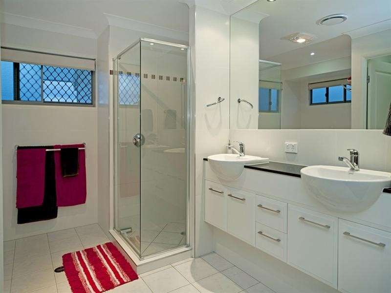 5 Waldorf Place, Maudsland QLD 4210