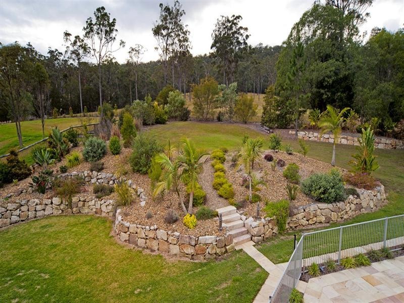 5 Waldorf Place, Maudsland QLD 4210