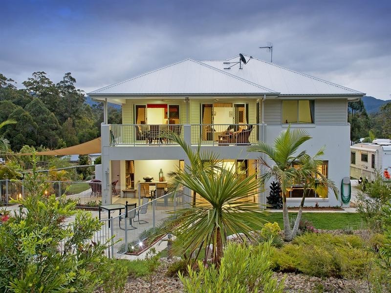 5 Waldorf Place, Maudsland QLD 4210