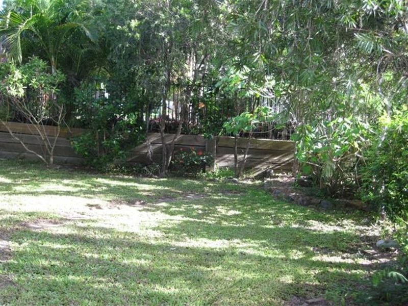 6 Midvale Court, Helensvale QLD 4212