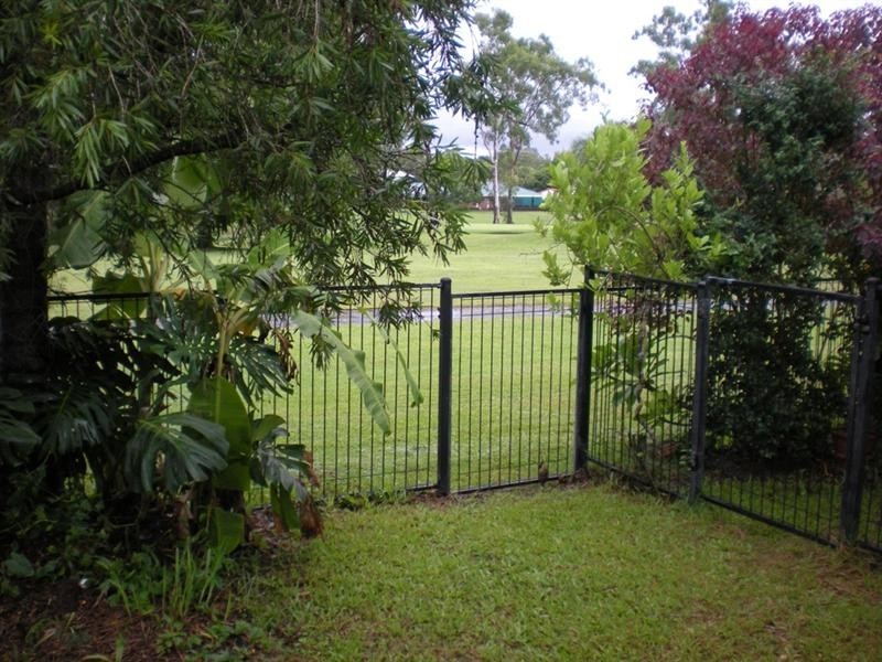 6 Midvale Court, Helensvale QLD 4212