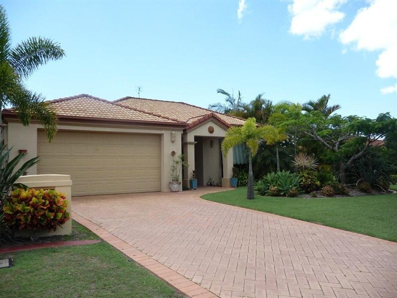 7 Shoreham Chase, Arundel QLD 4214