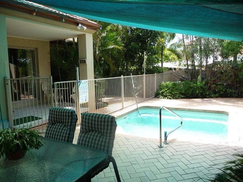 7 Shoreham Chase, Arundel QLD 4214