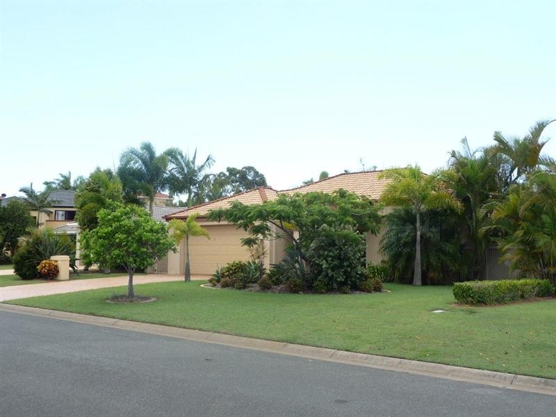 7 Shoreham Chase, Arundel QLD 4214