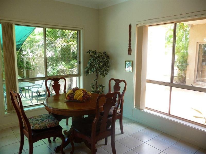 7 Shoreham Chase, Arundel QLD 4214