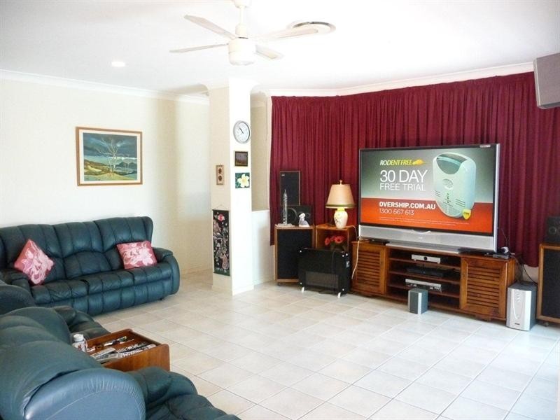 7 Shoreham Chase, Arundel QLD 4214