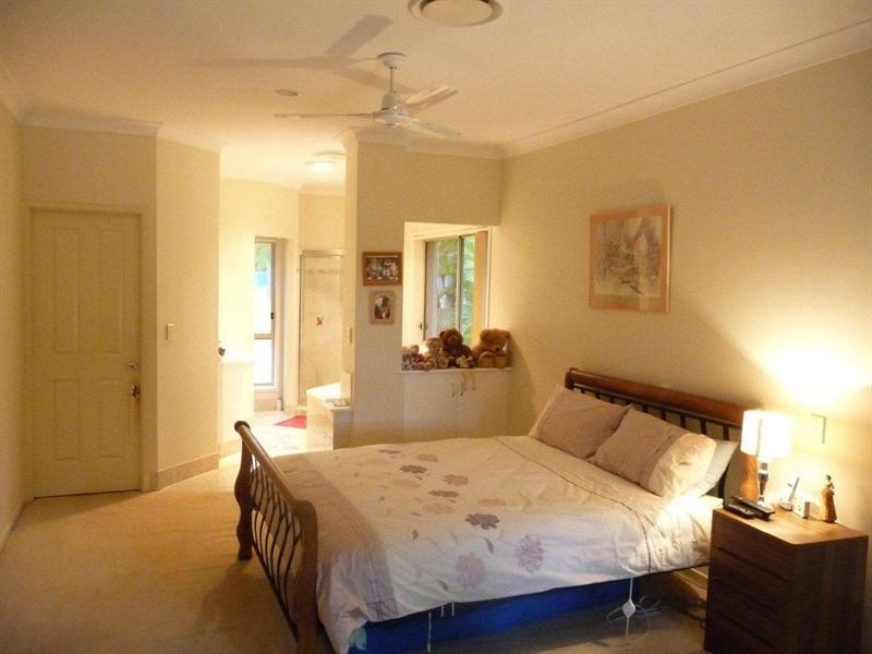 7 Shoreham Chase, Arundel QLD 4214