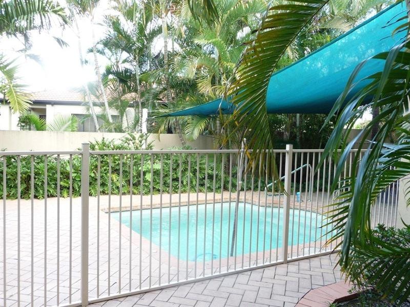 7 Shoreham Chase, Arundel QLD 4214