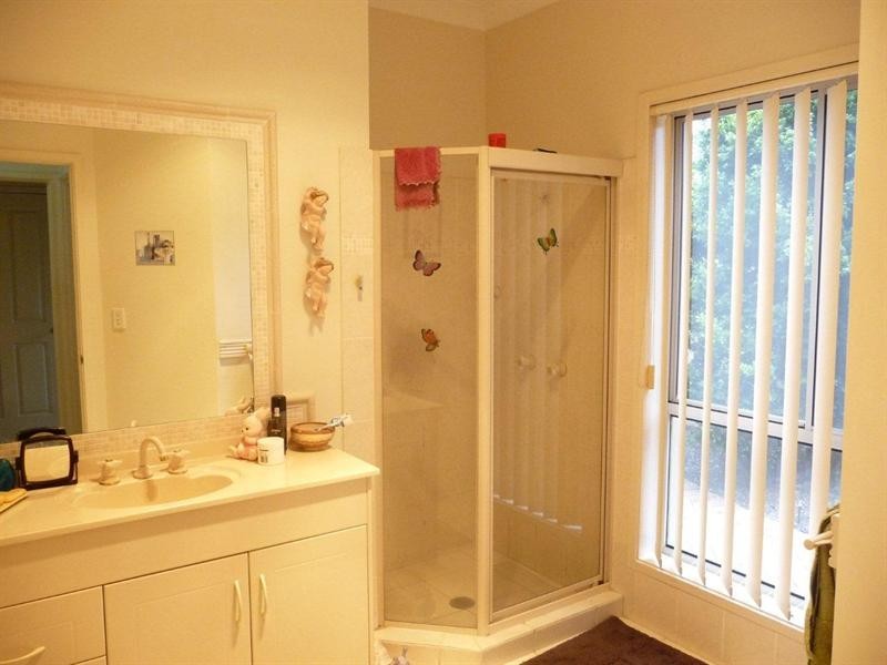 7 Shoreham Chase, Arundel QLD 4214