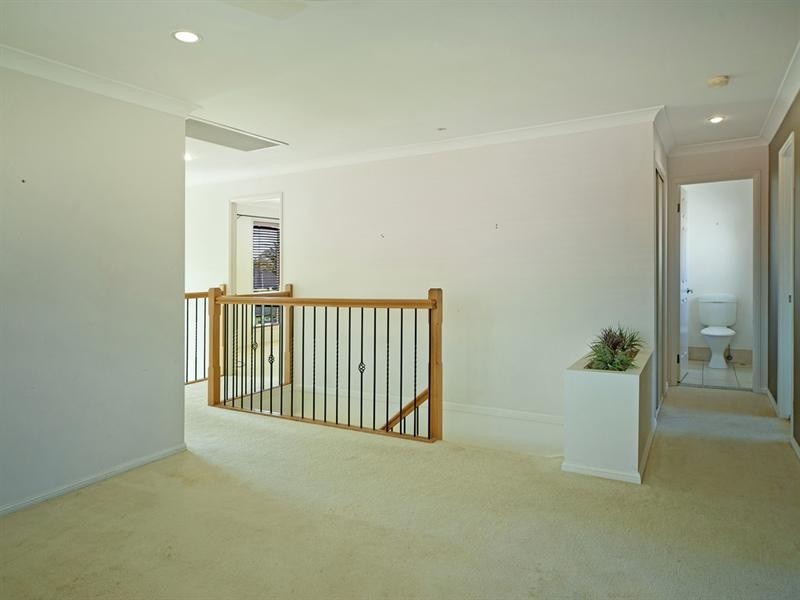 4 Parkwater Terrace, Helensvale QLD 4212