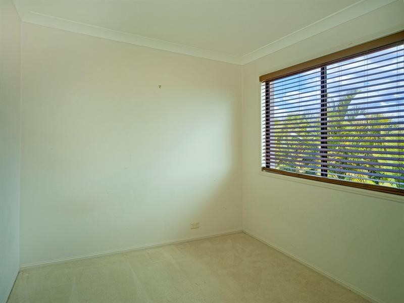 4 Parkwater Terrace, Helensvale QLD 4212