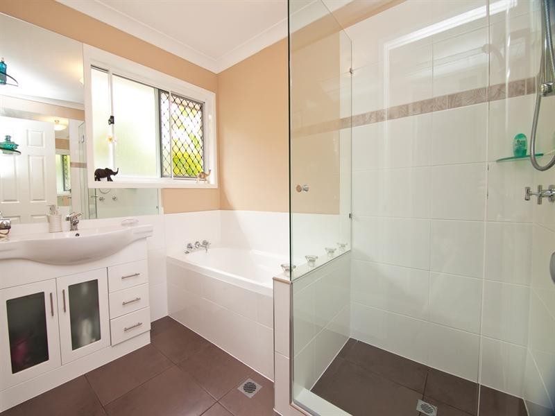 11 Pinedale Street, Oxenford QLD 4210