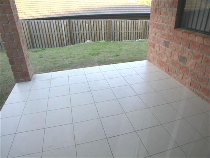 13 Bowley Street, Pacific Pines QLD 4211