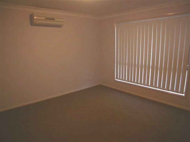 13 Bowley Street, Pacific Pines QLD 4211