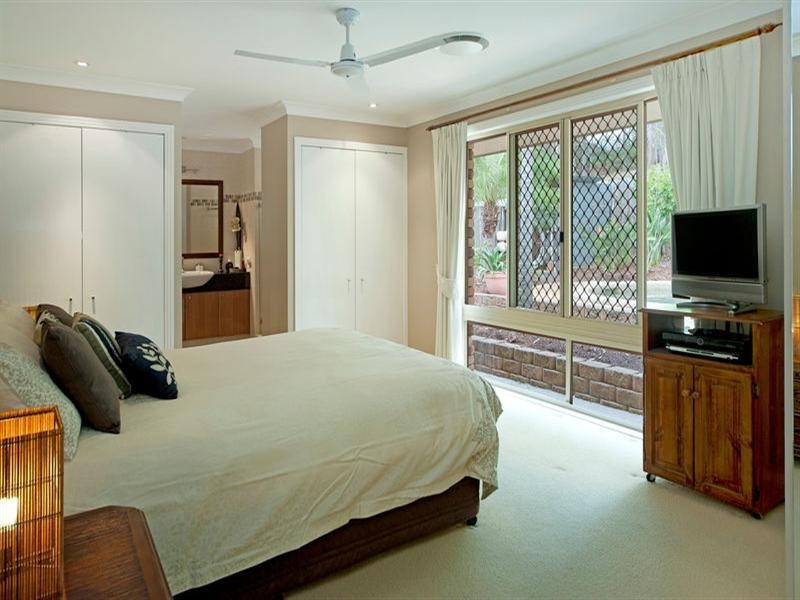 17 Penrith, Helensvale QLD 4212