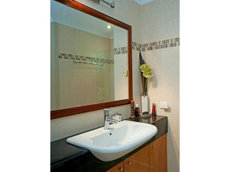 17 Penrith, Helensvale QLD 4212