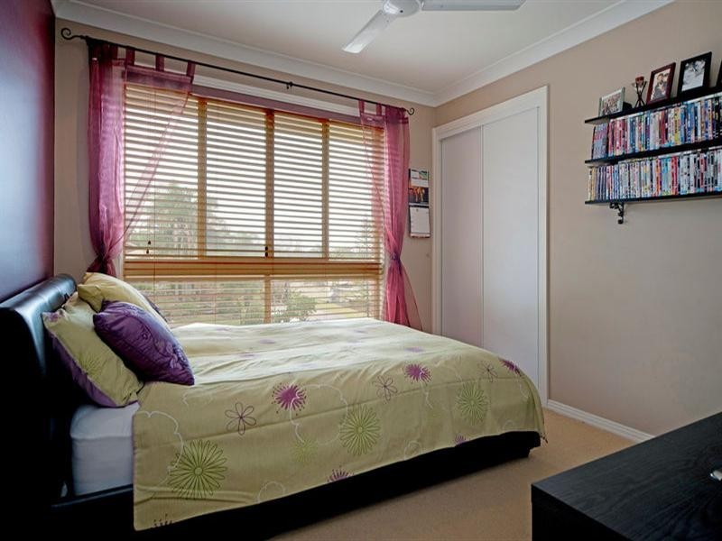 17 Penrith, Helensvale QLD 4212