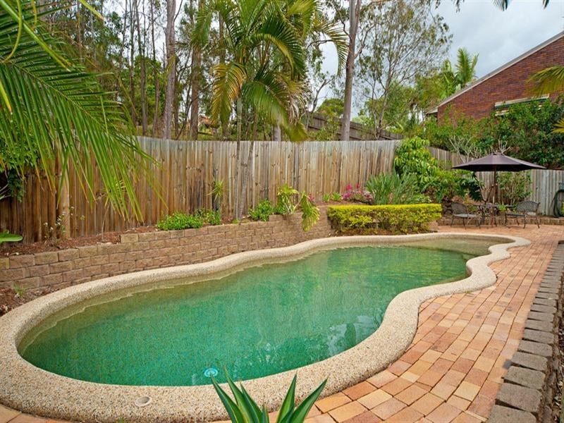 17 Penrith, Helensvale QLD 4212