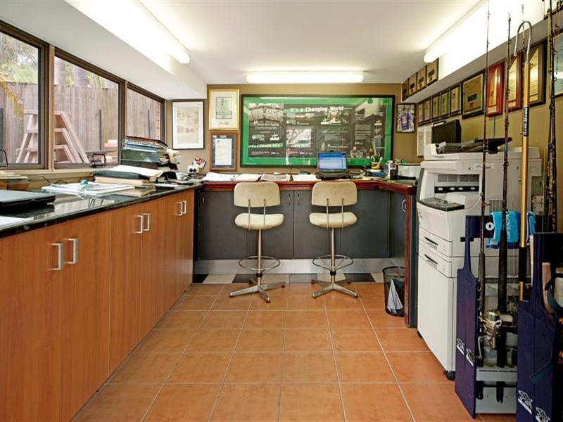 17 Penrith, Helensvale QLD 4212