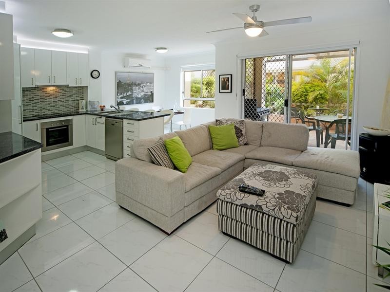 23/11 Taylor Street, Biggera Waters QLD 4216