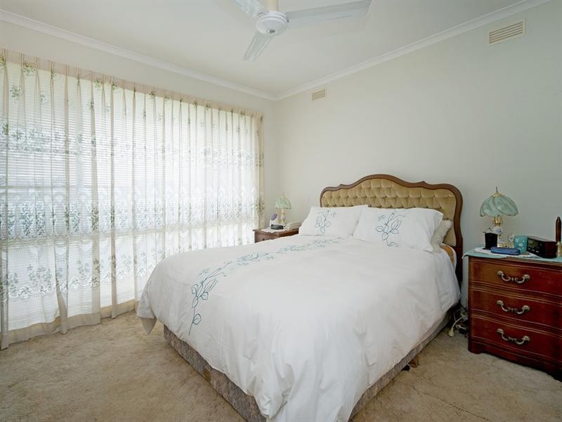 15 Latrobe Avenue, Helensvale QLD 4212