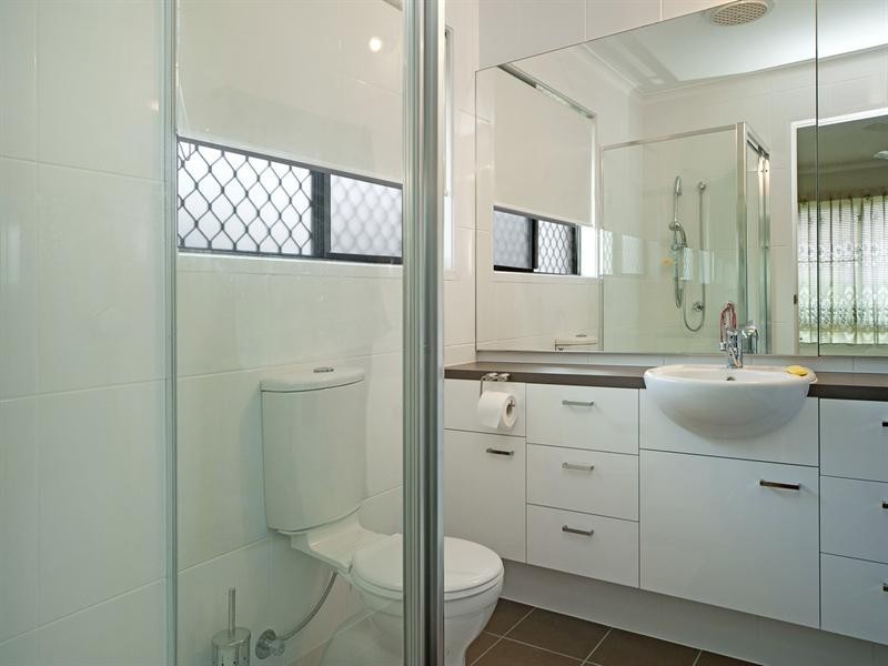 15 Latrobe Avenue, Helensvale QLD 4212