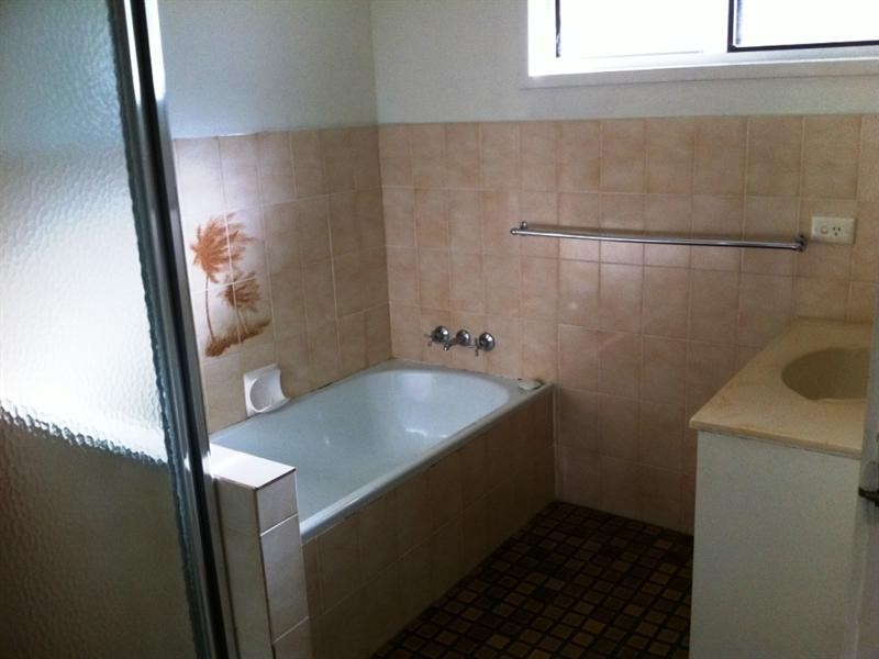 14 Highridge Road, Gaven QLD 4211