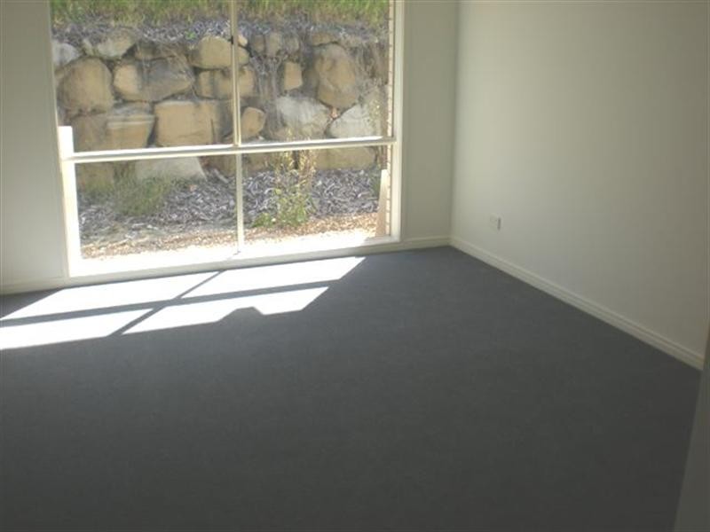 20 Laughlen Chase, Pacific Pines QLD 4211