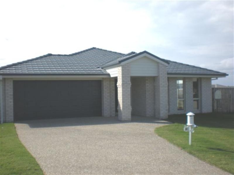 20 Laughlen Chase, Pacific Pines QLD 4211