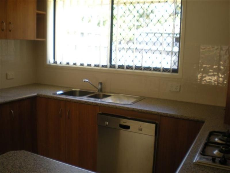 2/92 Botanical Drive, Labrador QLD 4215