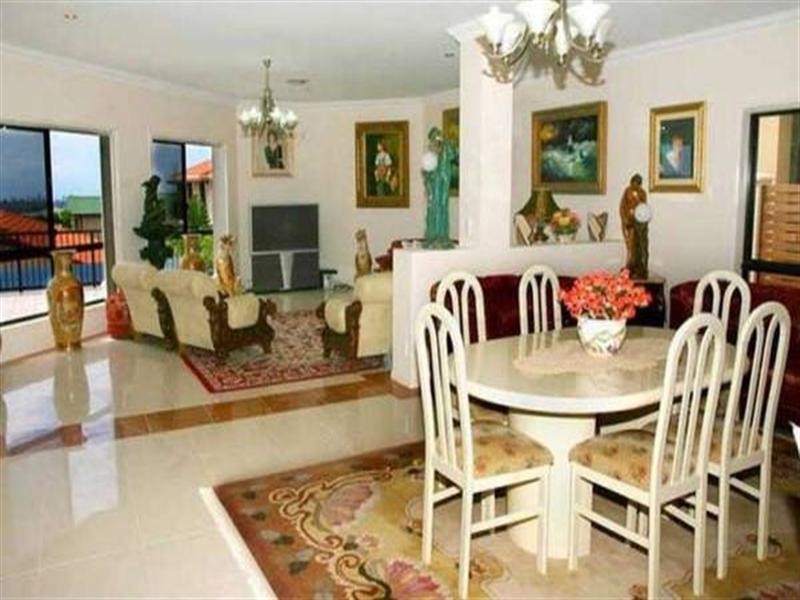 11 Mercure Place, Highland Park QLD 4211