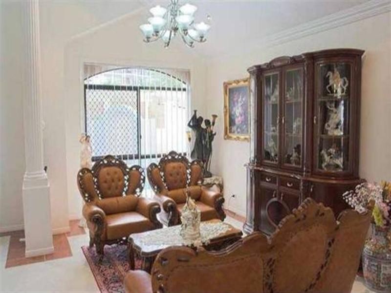 11 Mercure Place, Highland Park QLD 4211