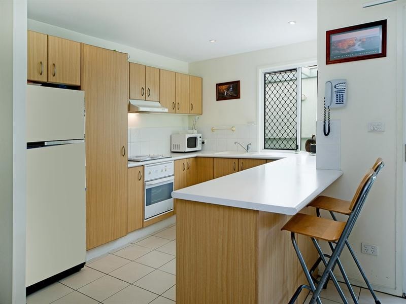 4 Buliti Street, Hope Island QLD 4212