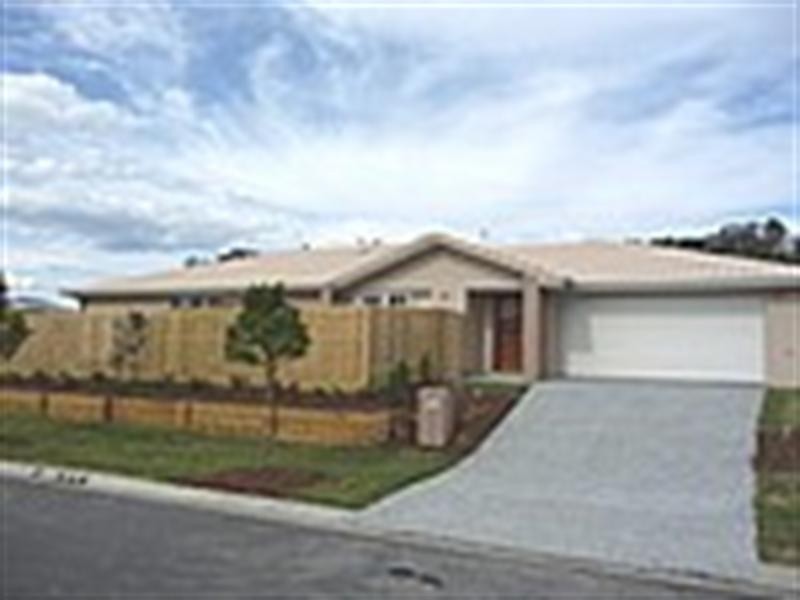 2/16 Bellinger Key, Pacific Pines QLD 4211