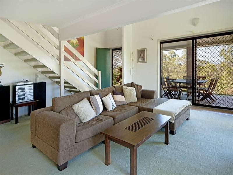 66 Castle Hill Drive South, Gaven QLD 4211