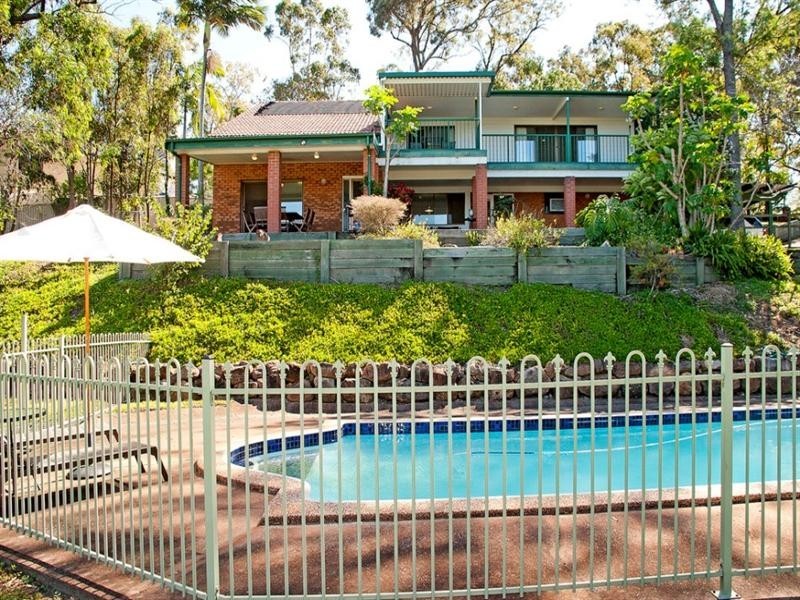 66 Castle Hill Drive South, Gaven QLD 4211