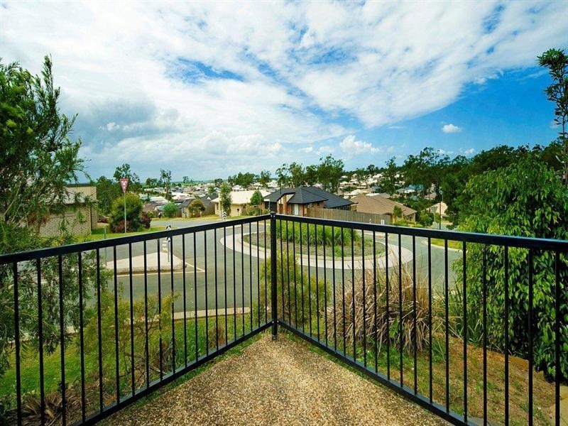 2/18 Hydrangea, Ormeau QLD 4208