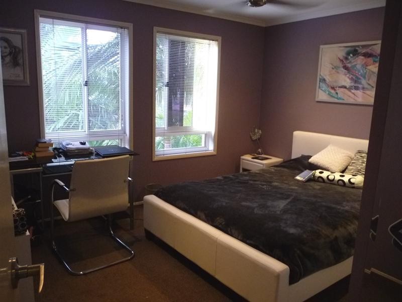 26 Polynesia Avenue, Pacific Pines QLD 4211