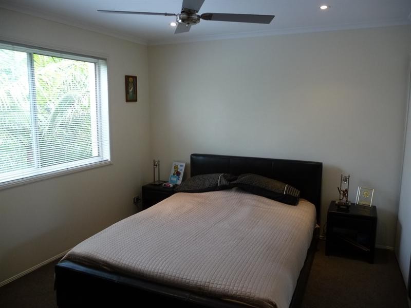 26 Polynesia Avenue, Pacific Pines QLD 4211