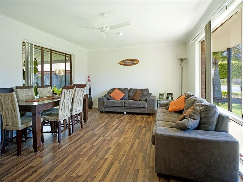 14 Whyalla Court, Helensvale QLD 4212