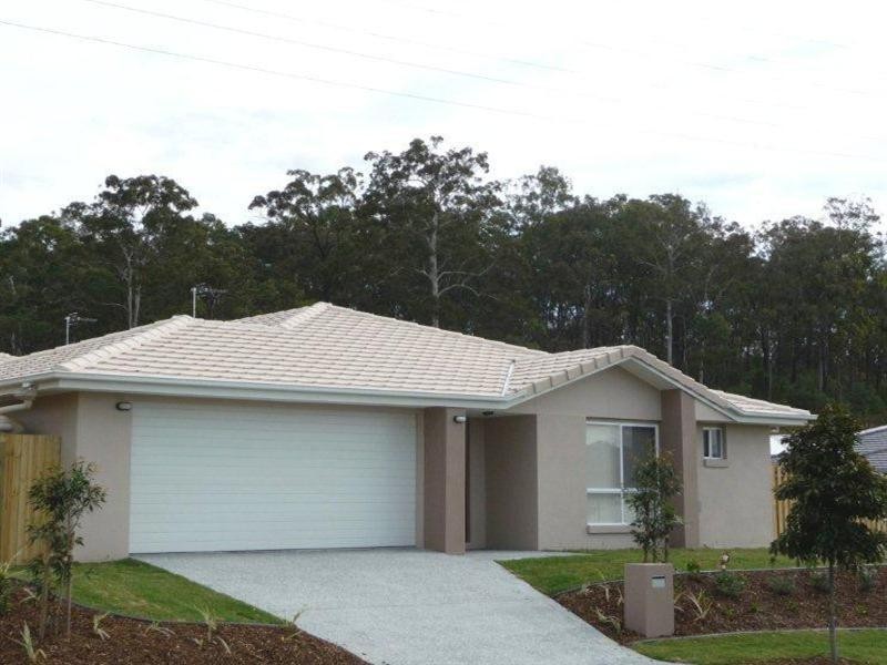 1/16 Bellinger Key, Pacific Pines QLD 4211