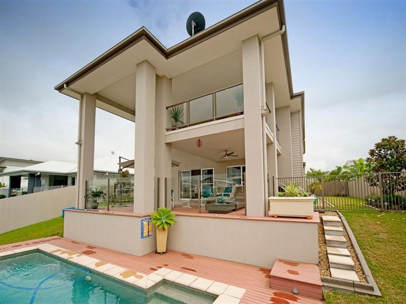 19 Harbourvue Court, Helensvale QLD 4212