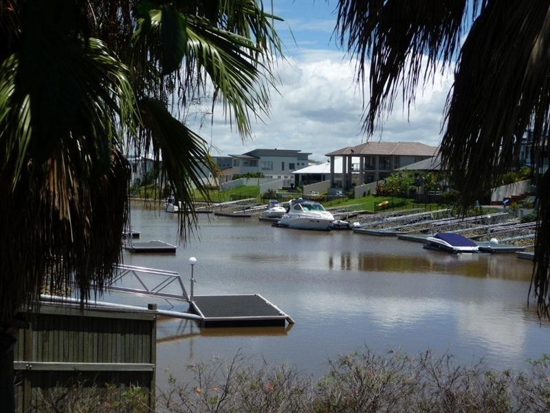 19 Harbourvue Court, Helensvale QLD 4212