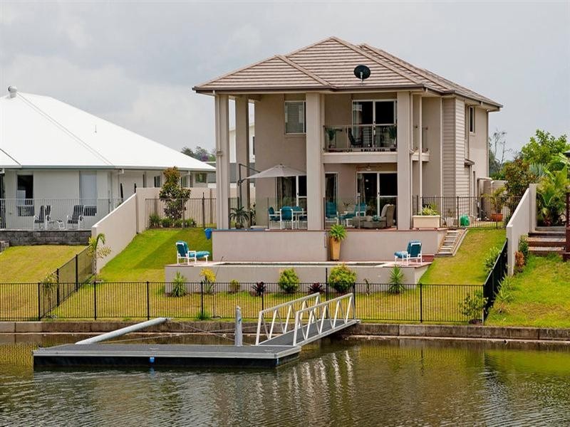 19 Harbourvue Court, Helensvale QLD 4212